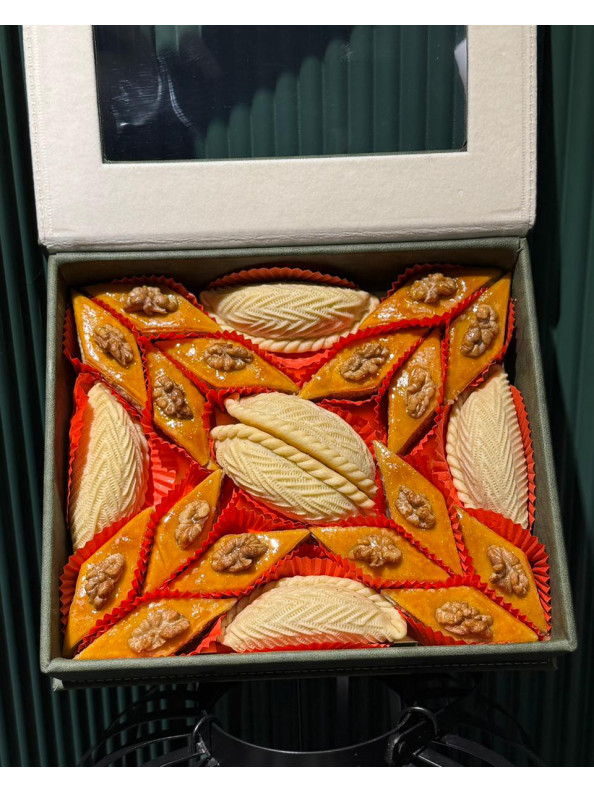 Set – Camlı Premium Qutu